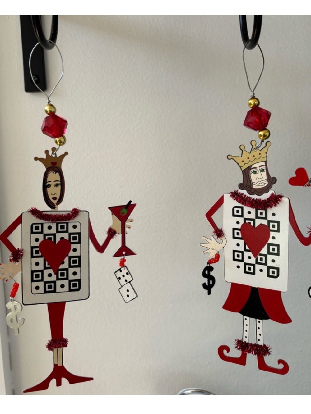 Karen Rossi Silvestri Metal Art King and Queen of Hearts Painted Hanging Decor - Picture 8 of 8